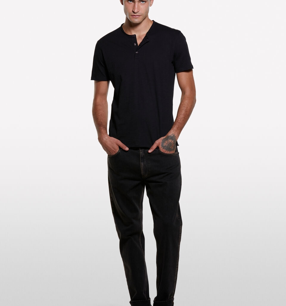 Schwarzes Seraph-T-Shirt - kurzärmeliges t-shirt für herren - Schwarz | Sisley image number 1